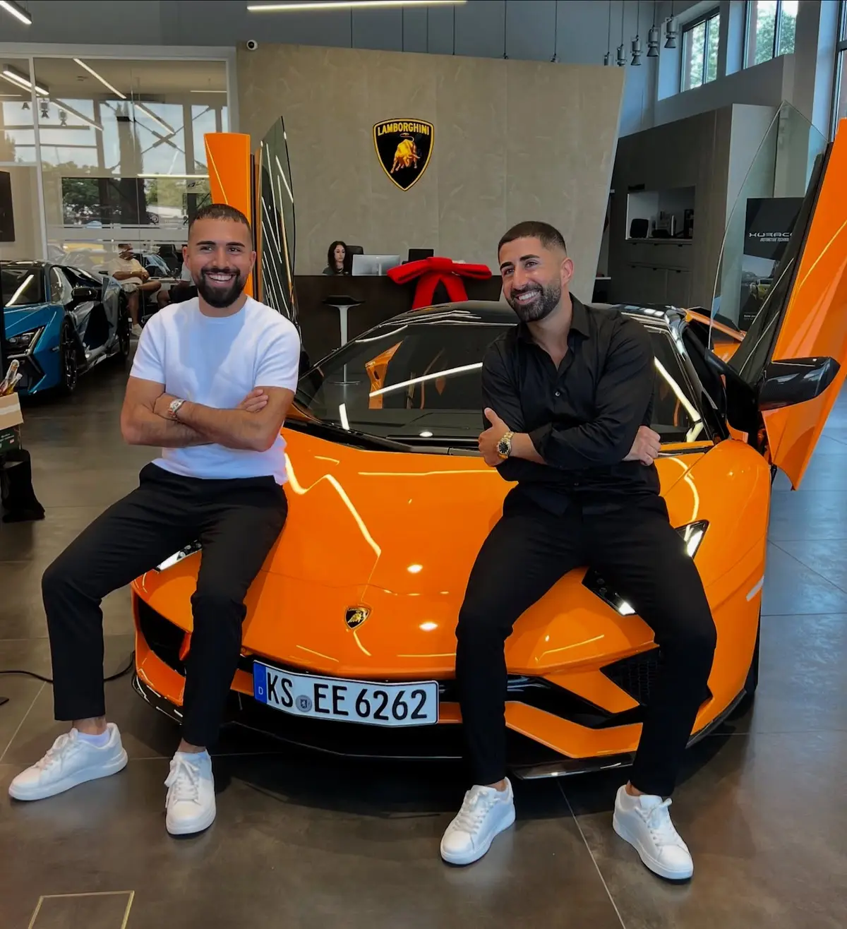 Umut und Onur Eren im Showroom